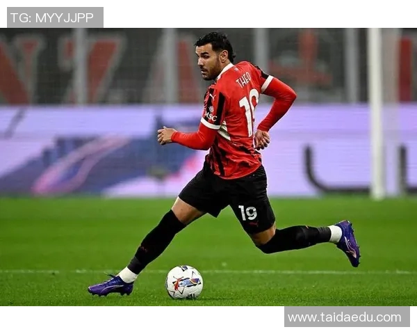 AC米兰赛后采访爆金句，引全场大笑